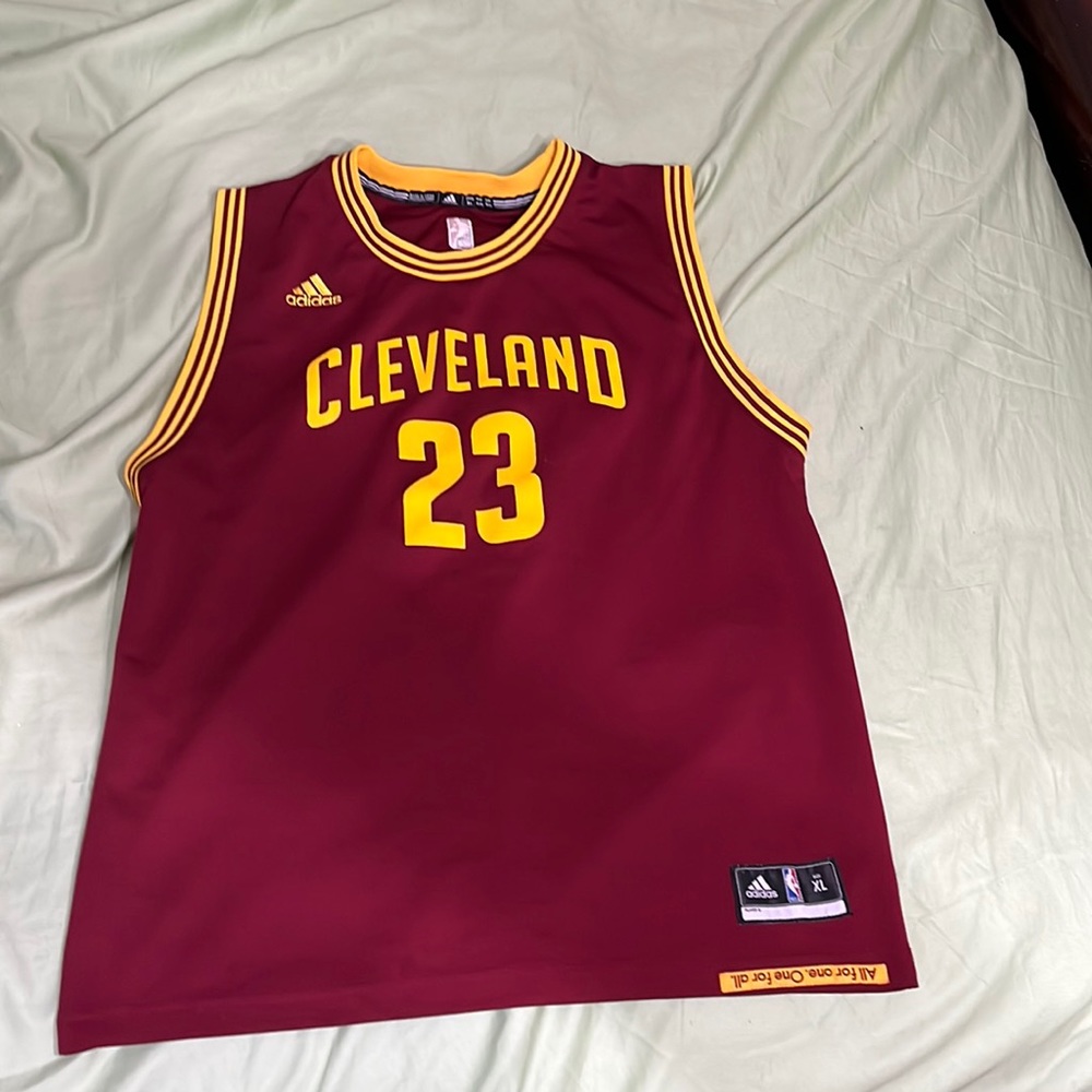 Cleveland Cavilers “Lebron James” jersey